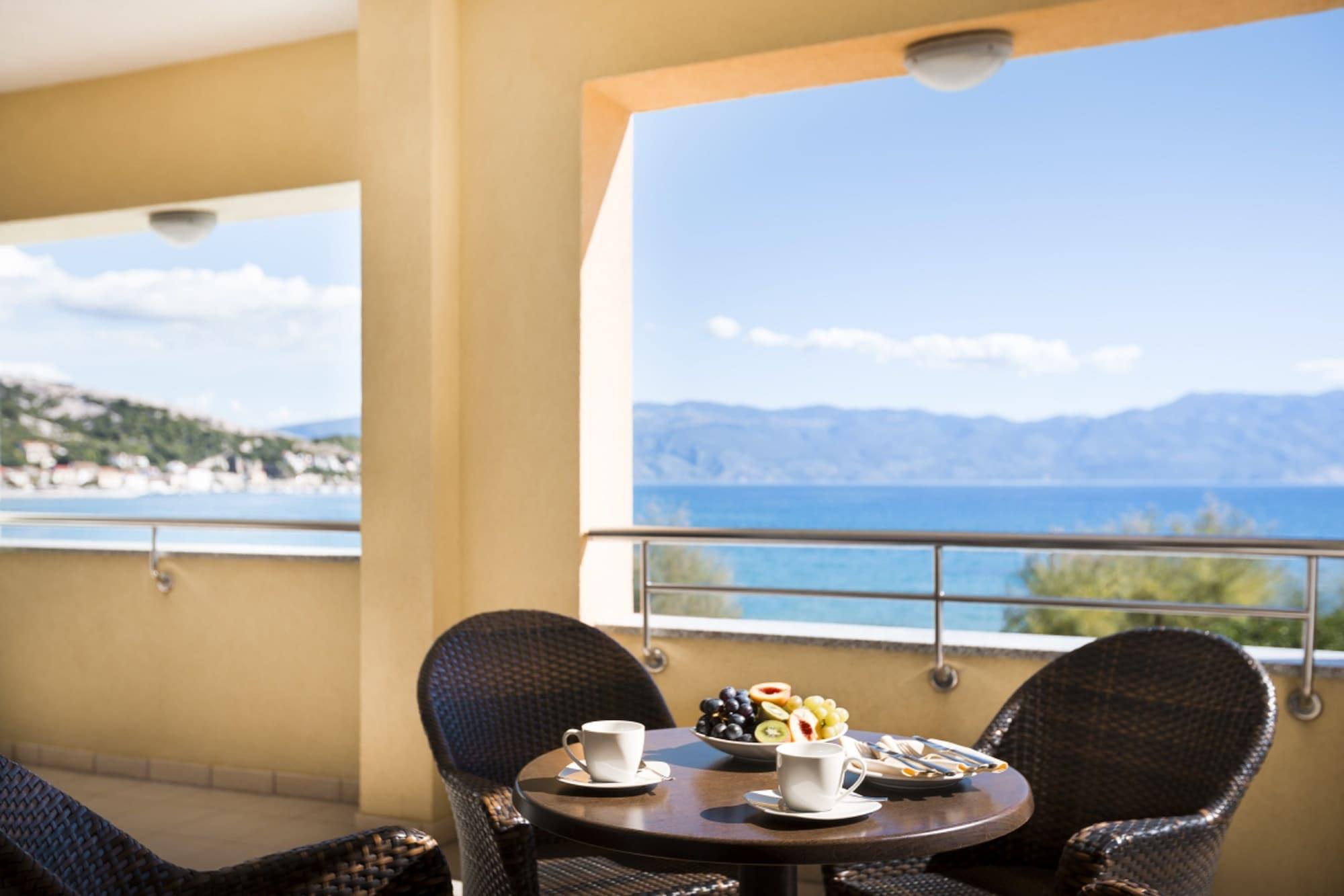 Valamar Atrium Residence Baška Eksteriør bilde
