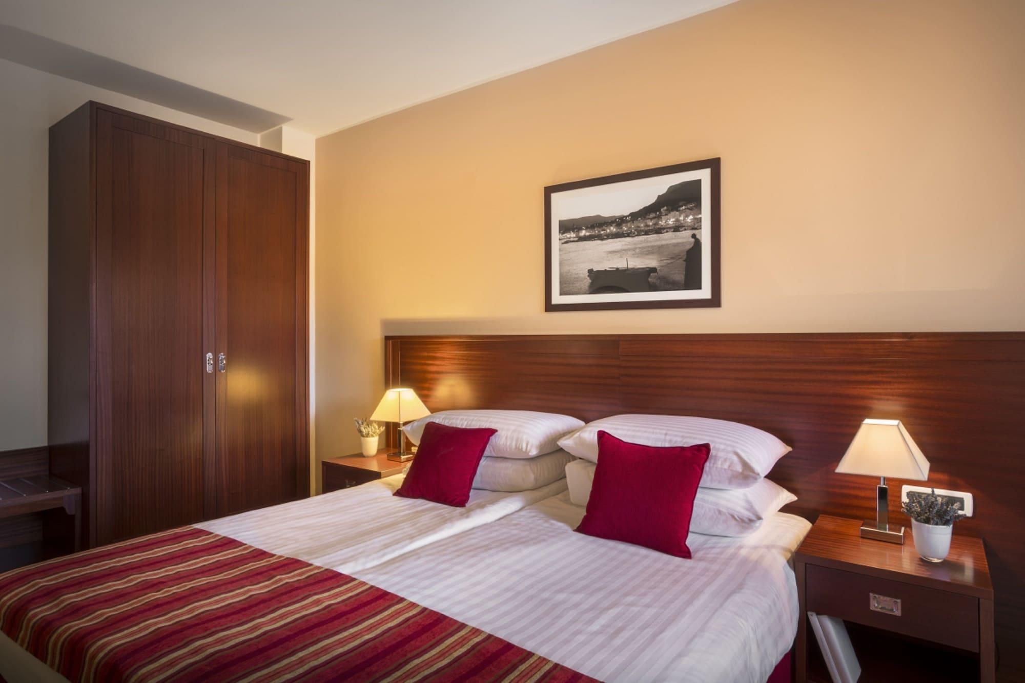 Valamar Atrium Residence Baška Eksteriør bilde