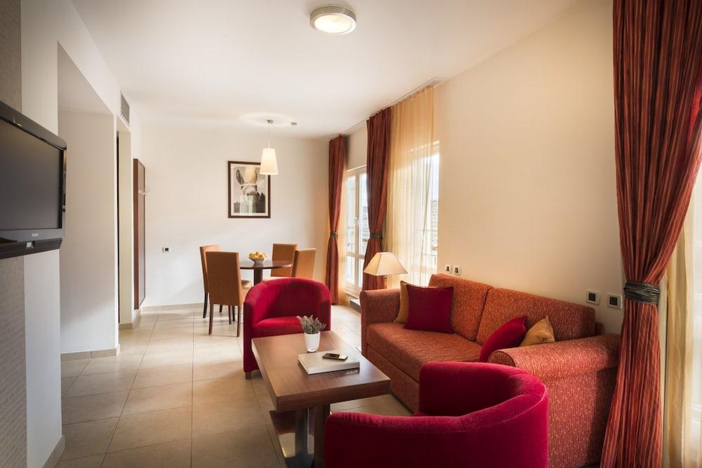 Valamar Atrium Residence Baška Eksteriør bilde