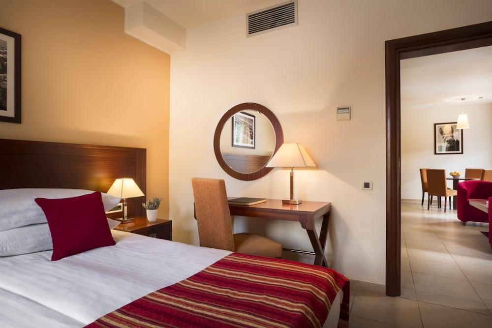 Valamar Atrium Residence Baška Eksteriør bilde