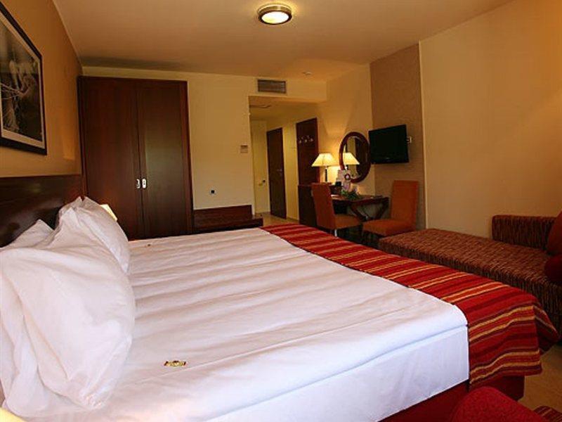 Valamar Atrium Residence Baška Eksteriør bilde