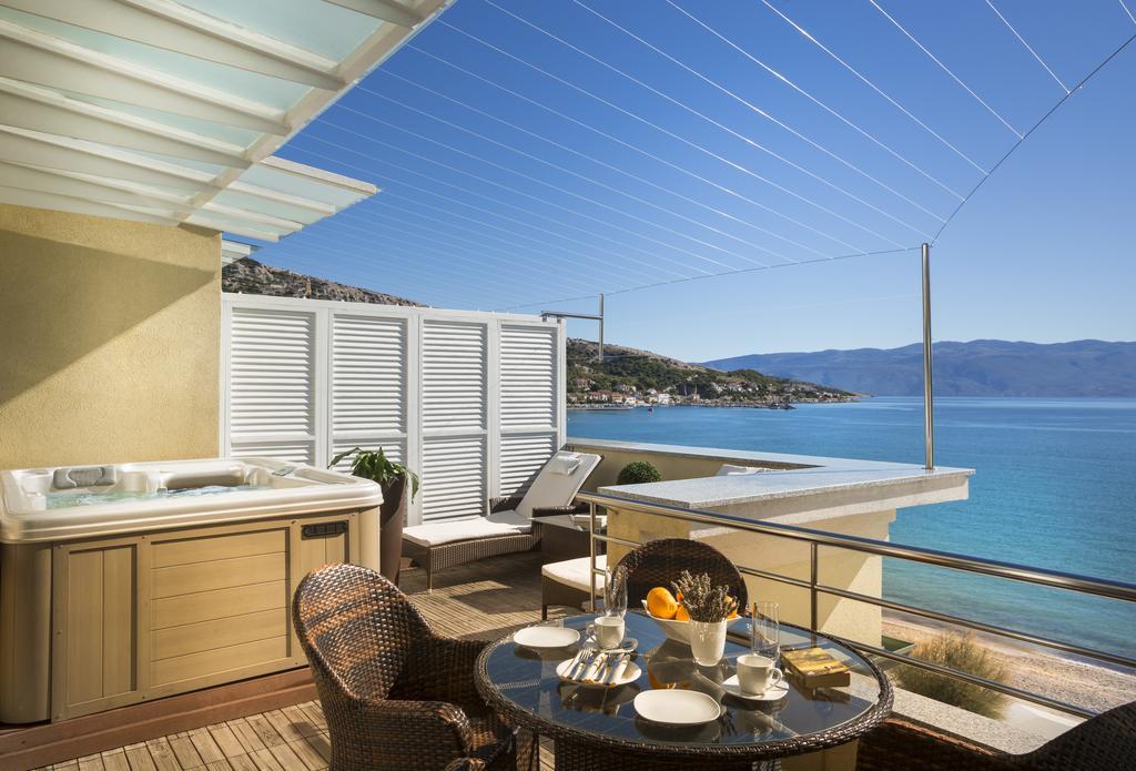 Valamar Atrium Residence Baška Eksteriør bilde